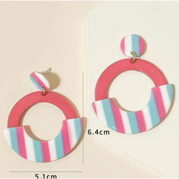Striped Acrylic Circle Hoop Earrings - Picture 3 of 4